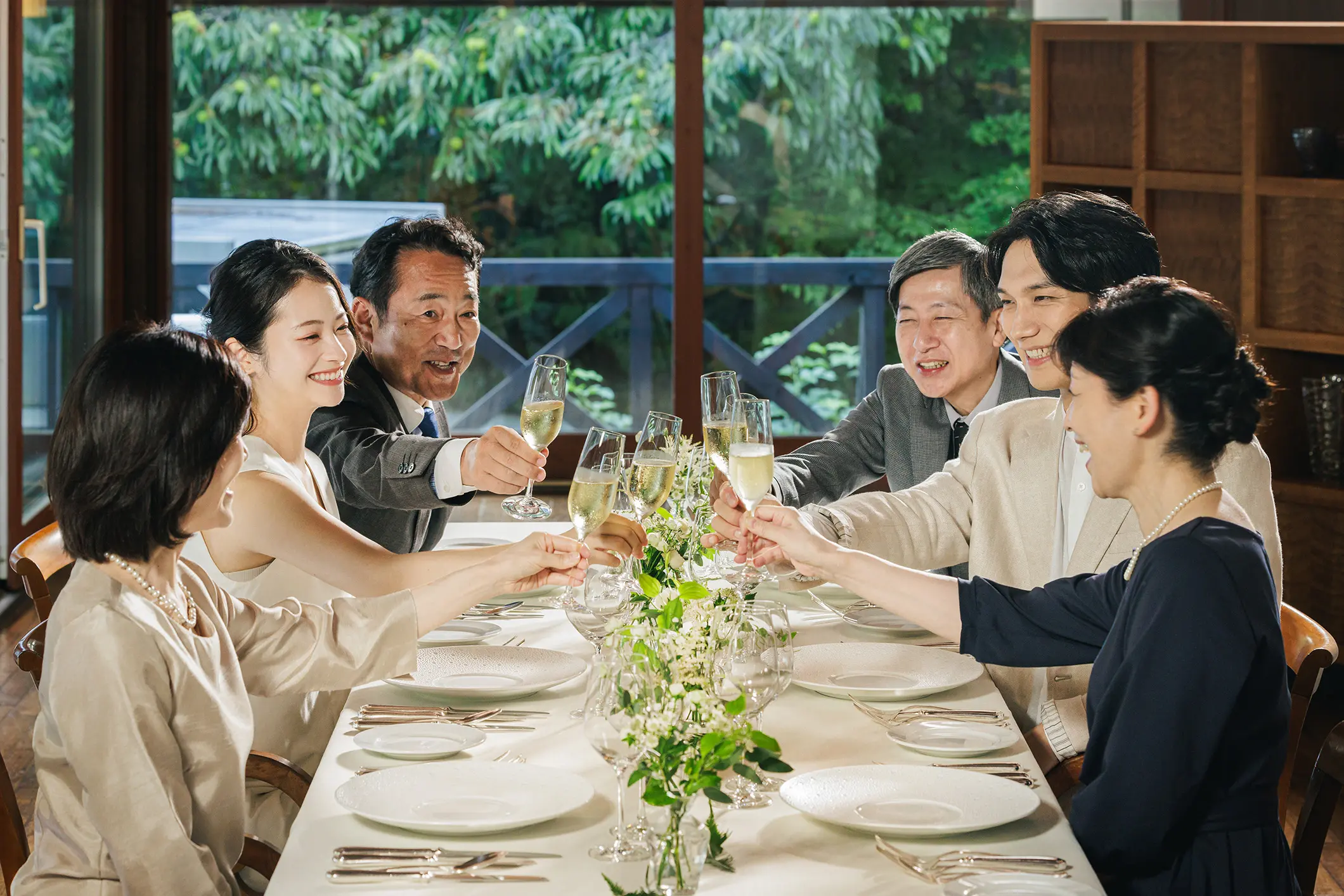 写真：ご両家で乾杯